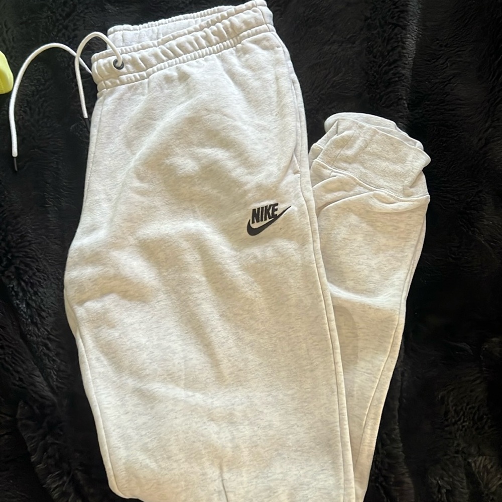 Nike Women’s Sweatpants